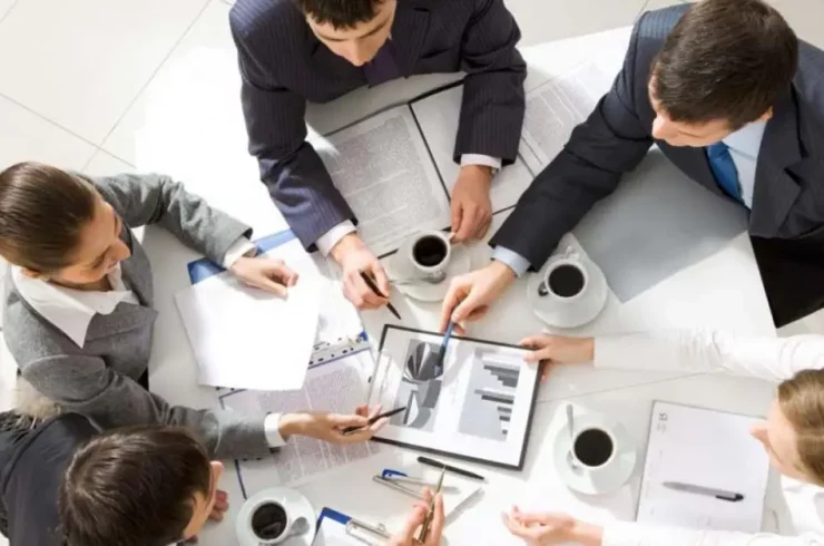 Razones por las que se deben llevar a cabo reuniones de trabajo